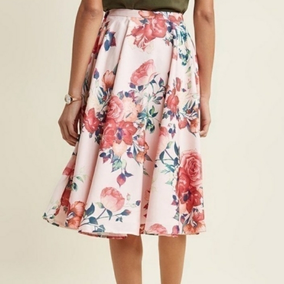 Modcloth Floral A-Line Skirt - Picture 3 of 6